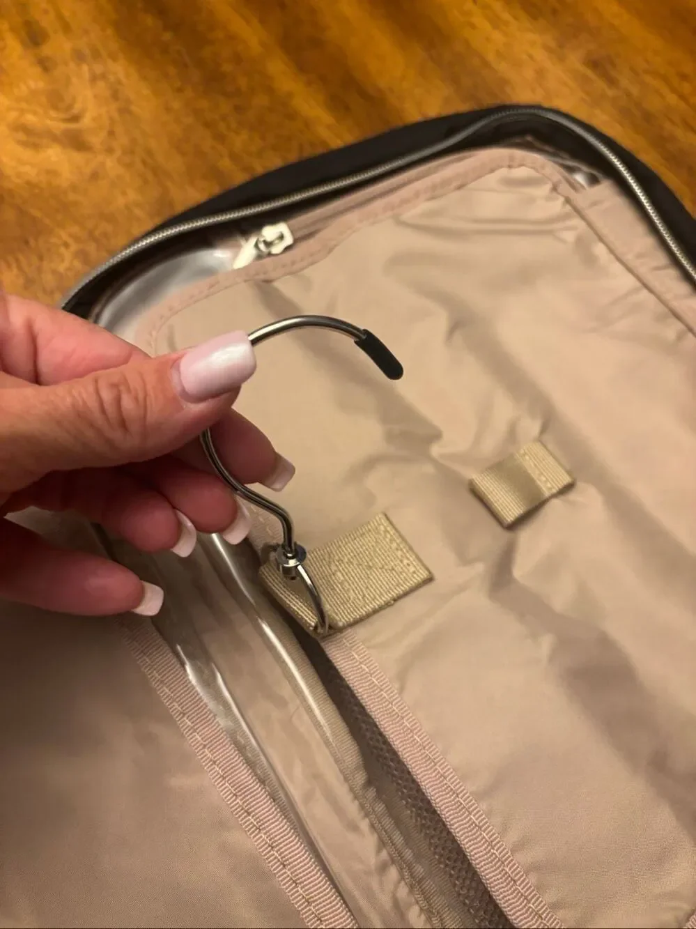 Nishel travel, cosmetics case, NWT